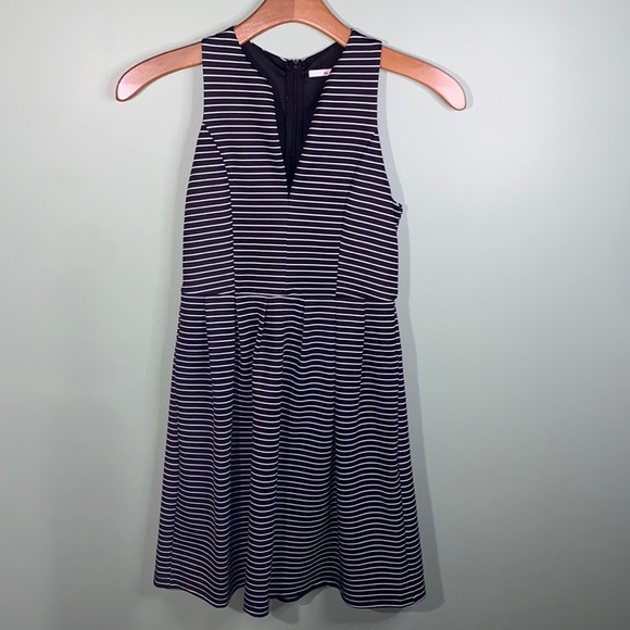 Francesca’s- Stella Stripe Flare Dress ✨ NWT - Picture 5 of 9